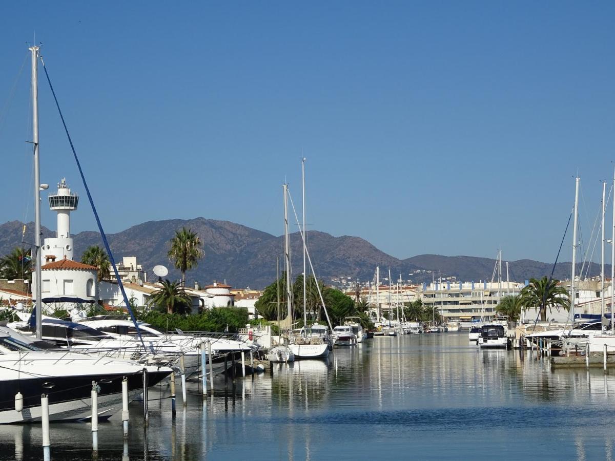 Empuriabrava Apartaments Nº6 Екстериор снимка